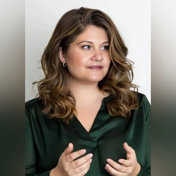 Burberry Logo Tote Bag - Picture 6 of 12